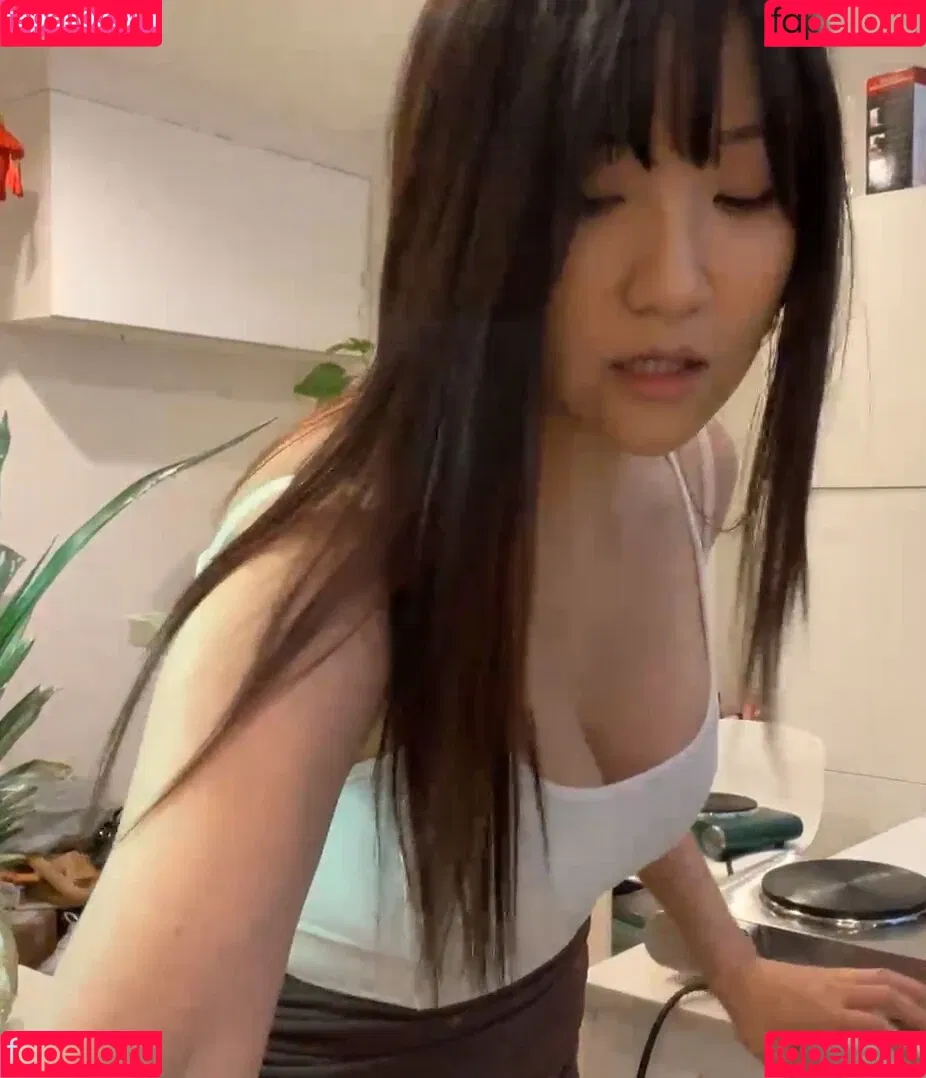 AriaSaki / annoyingaria Onlyfans Photo Gallery 