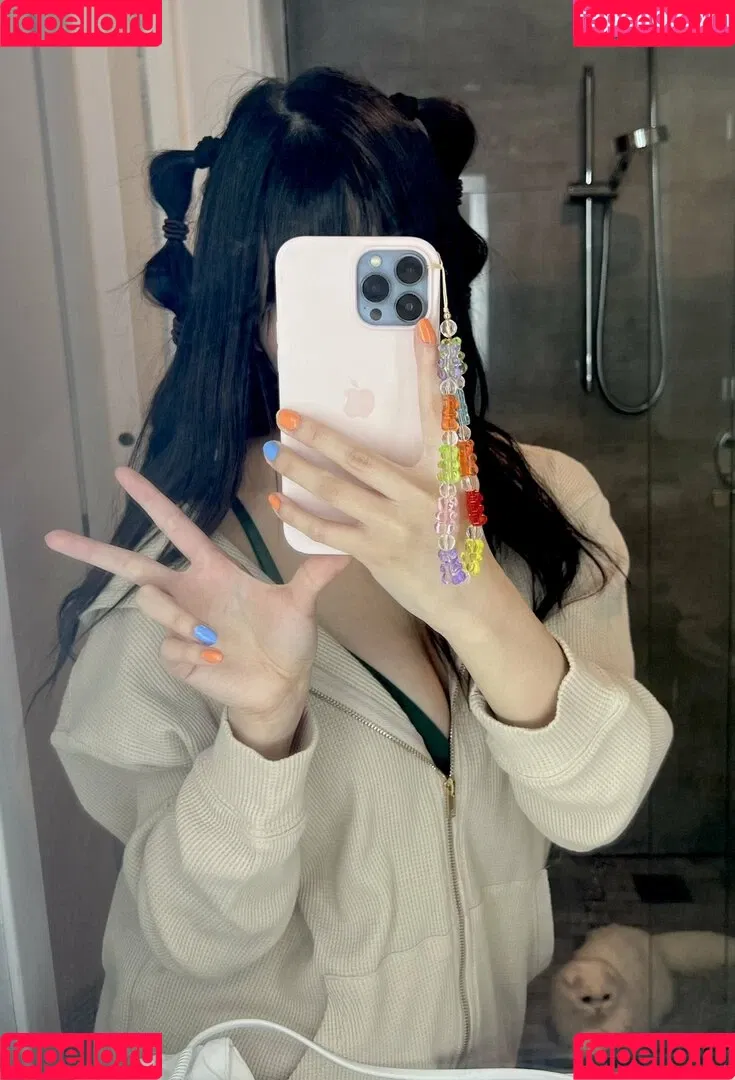 AriaSaki / annoyingaria Onlyfans Photo Gallery 