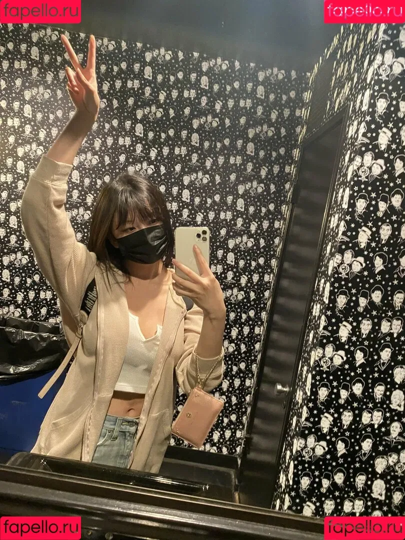 AriaSaki / annoyingaria Onlyfans Photo Gallery 