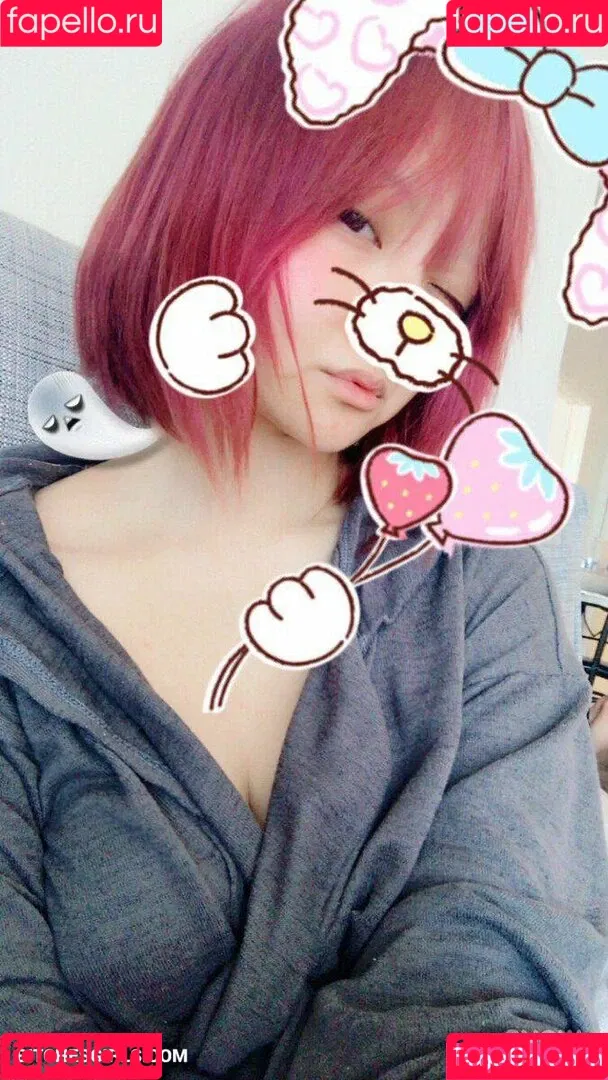 AriaSaki / annoyingaria Onlyfans Photo Gallery 