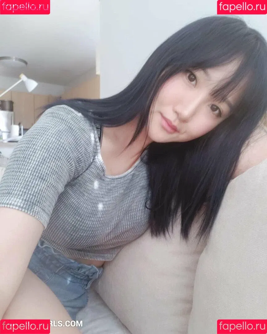 AriaSaki / annoyingaria Onlyfans Photo Gallery 