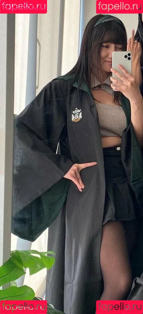 AriaSaki / annoyingaria Onlyfans Photo Gallery 