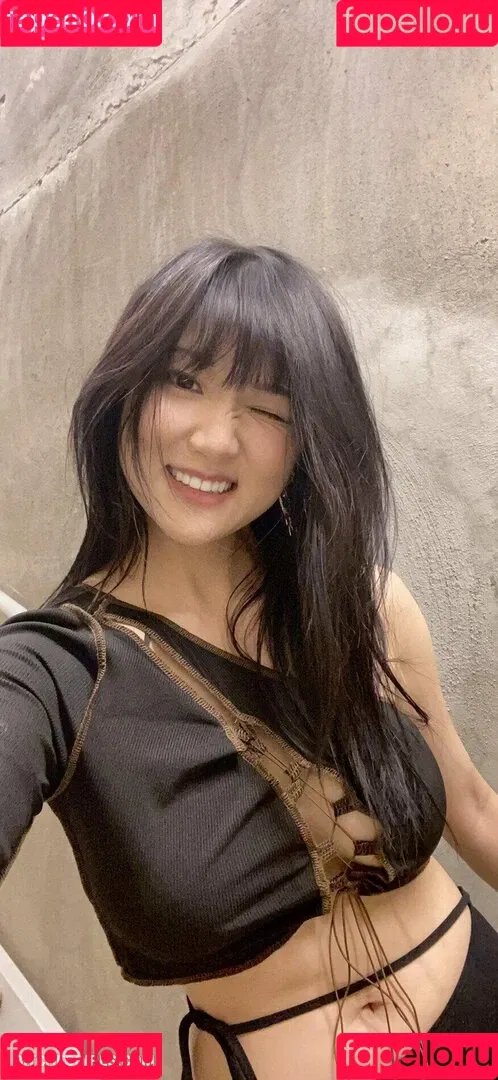 AriaSaki / annoyingaria Onlyfans Photo Gallery 