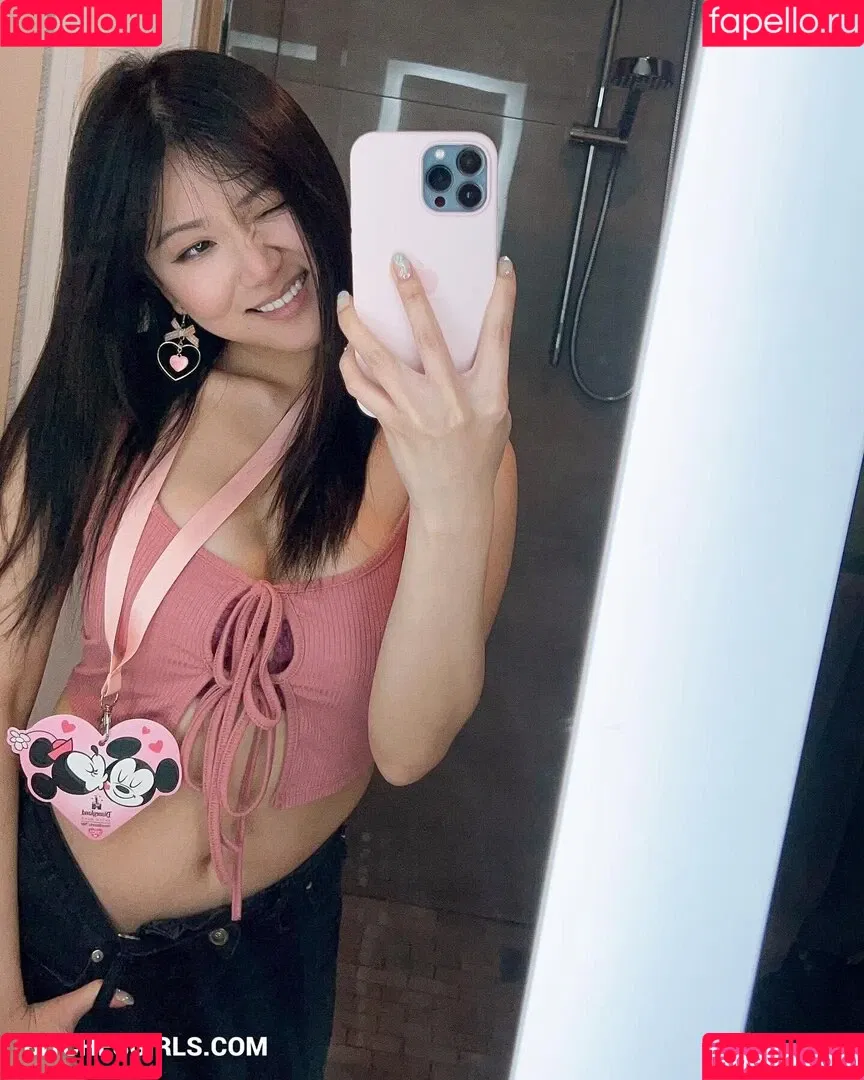 AriaSaki / annoyingaria Onlyfans Photo Gallery 