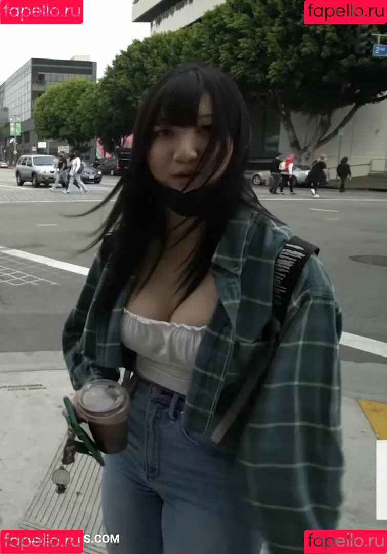 AriaSaki / annoyingaria Onlyfans Photo Gallery 