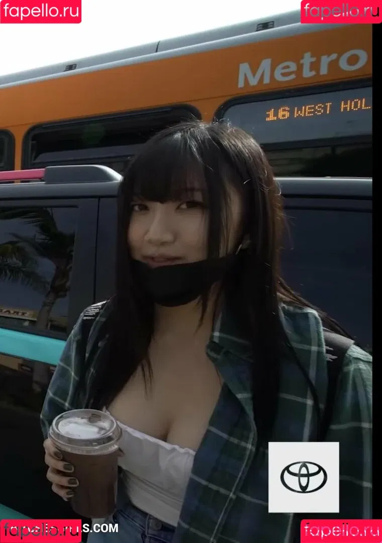 AriaSaki / annoyingaria Onlyfans Photo Gallery 