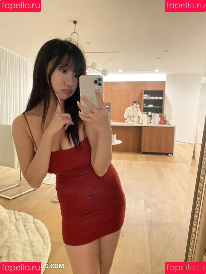AriaSaki / annoyingaria Onlyfans Photo Gallery 