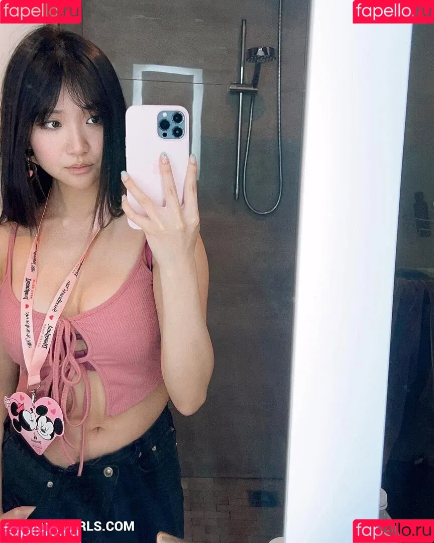 AriaSaki / annoyingaria Onlyfans Photo Gallery 