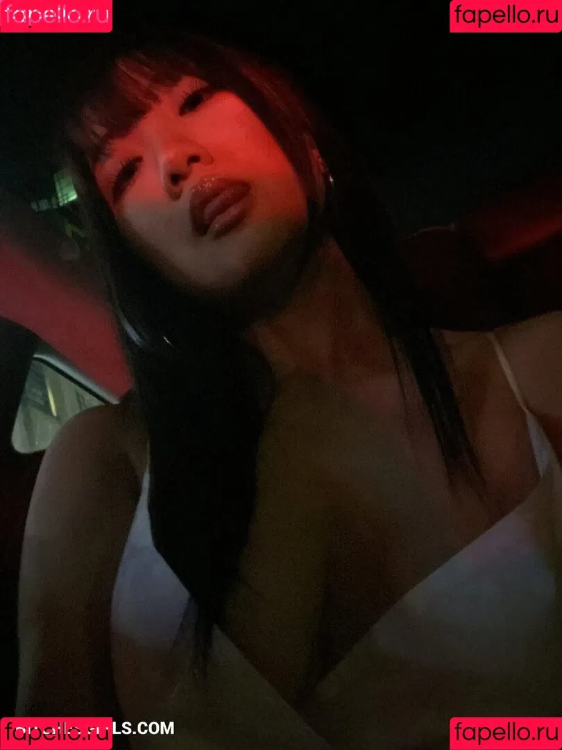 AriaSaki / annoyingaria Onlyfans Photo Gallery 
