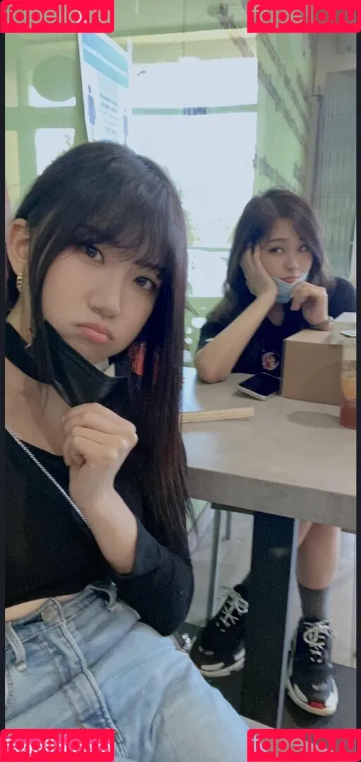 AriaSaki / annoyingaria Onlyfans Photo Gallery 