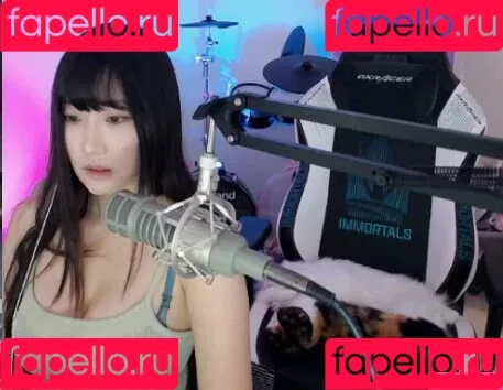 AriaSaki / annoyingaria Onlyfans Photo Gallery 
