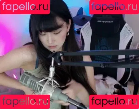 AriaSaki / annoyingaria Onlyfans Photo Gallery 