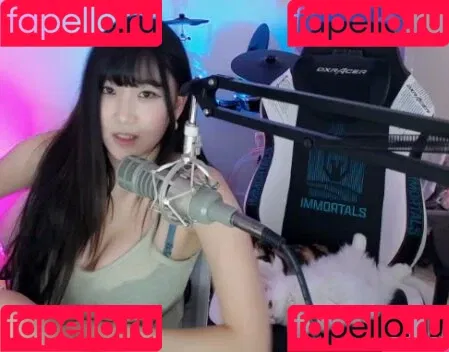 AriaSaki / annoyingaria Onlyfans Photo Gallery 