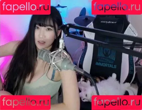 AriaSaki / annoyingaria Onlyfans Photo Gallery 