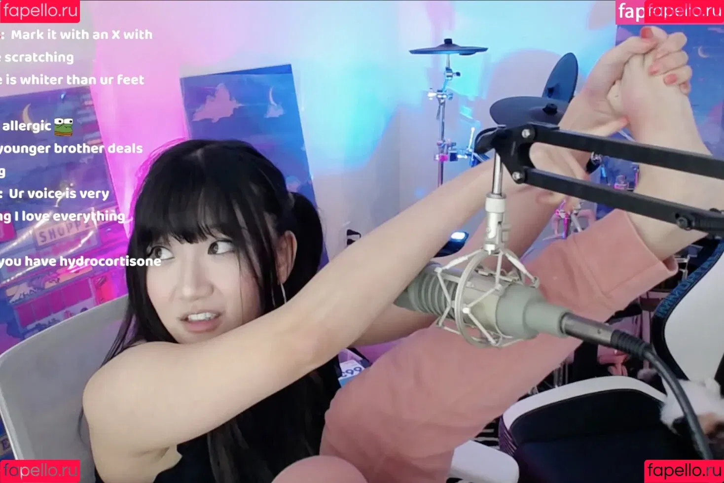 AriaSaki / annoyingaria Onlyfans Photo Gallery 