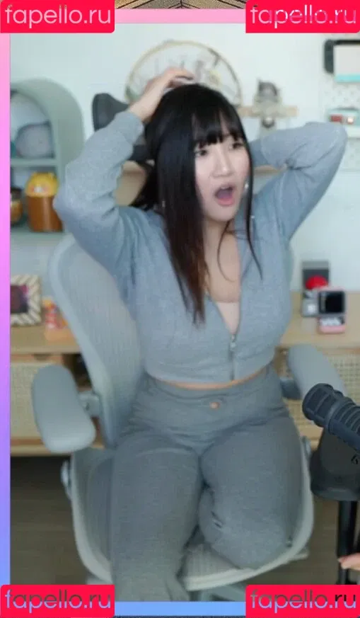 AriaSaki / annoyingaria Onlyfans Photo Gallery 