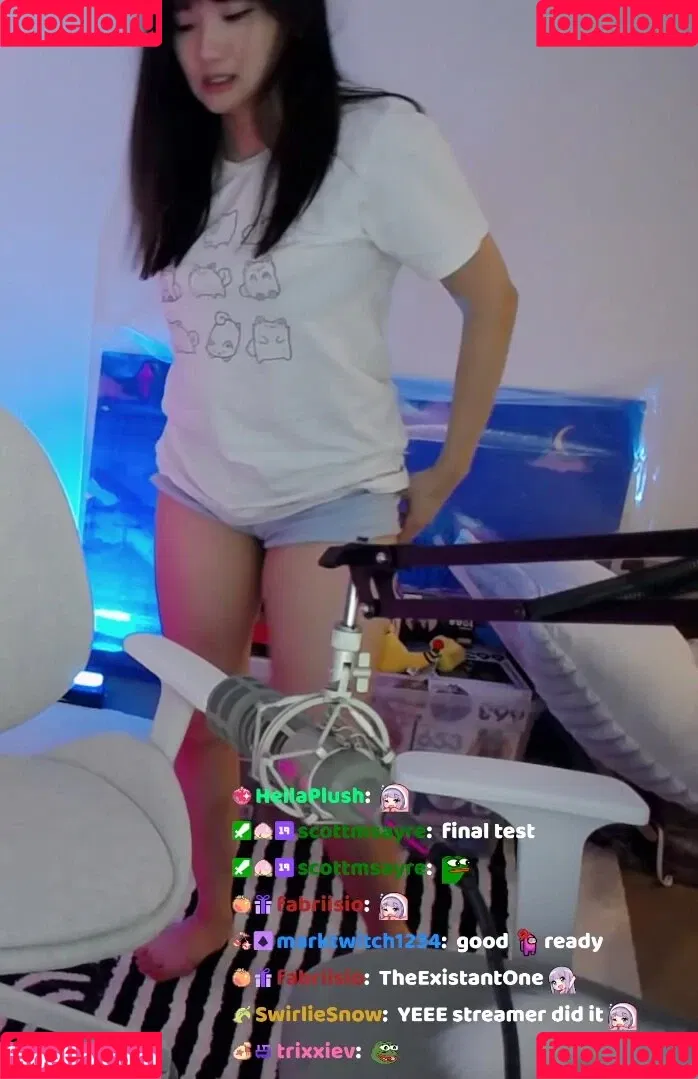 AriaSaki / annoyingaria Onlyfans Photo Gallery 
