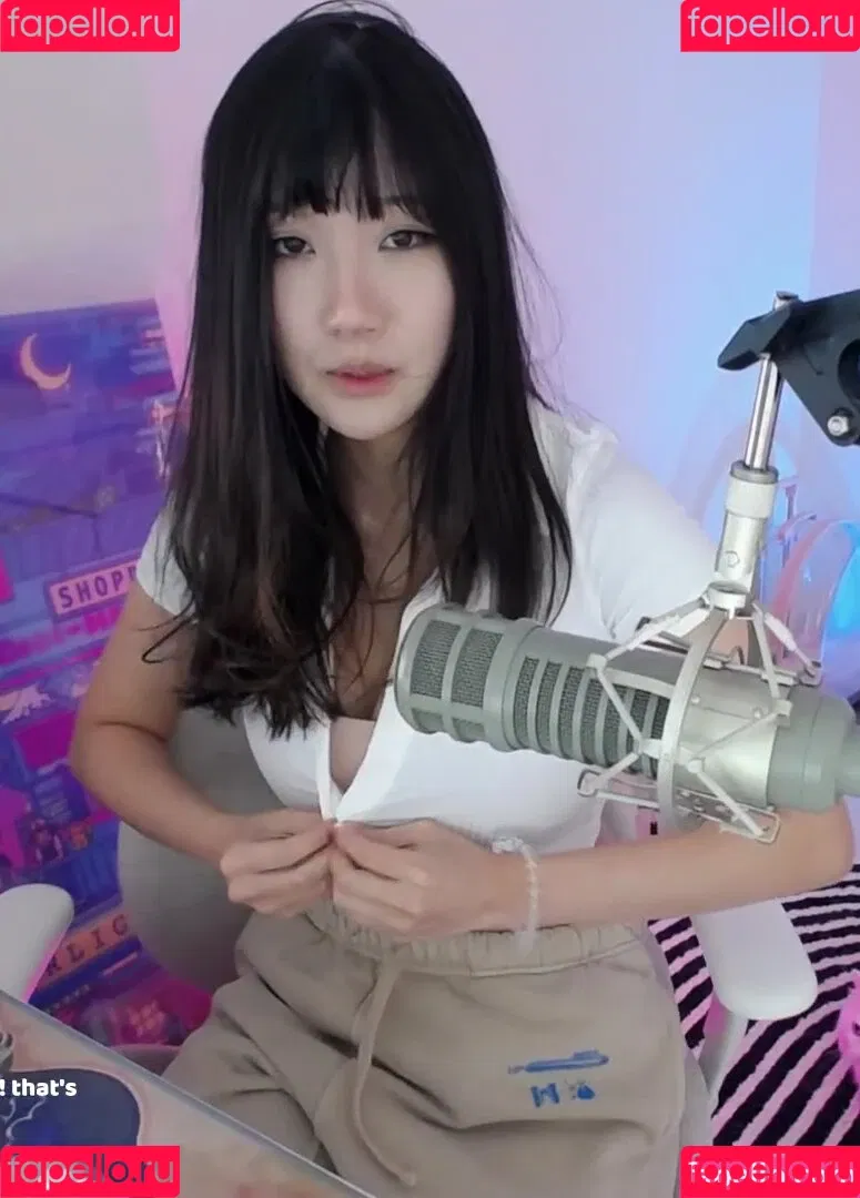 AriaSaki / annoyingaria Onlyfans Photo Gallery 