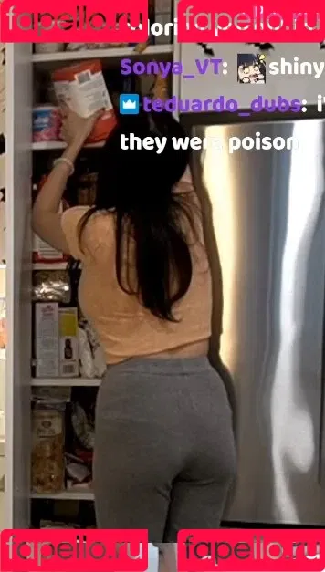 AriaSaki / annoyingaria Onlyfans Photo Gallery 