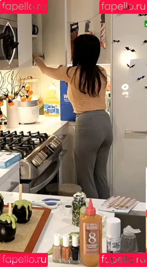 AriaSaki / annoyingaria Onlyfans Photo Gallery 