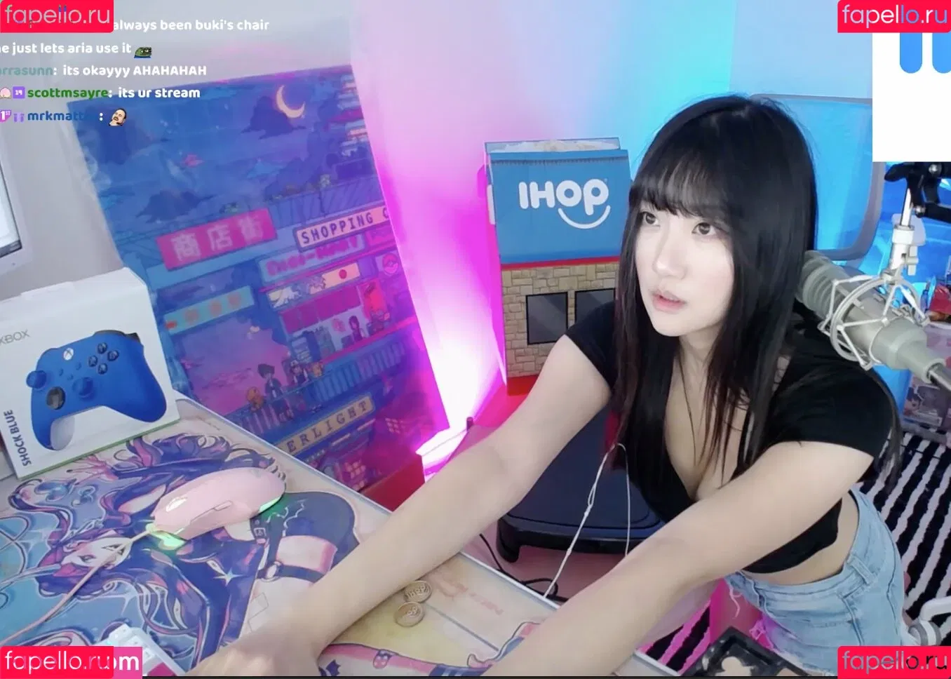 AriaSaki / annoyingaria Onlyfans Photo Gallery 