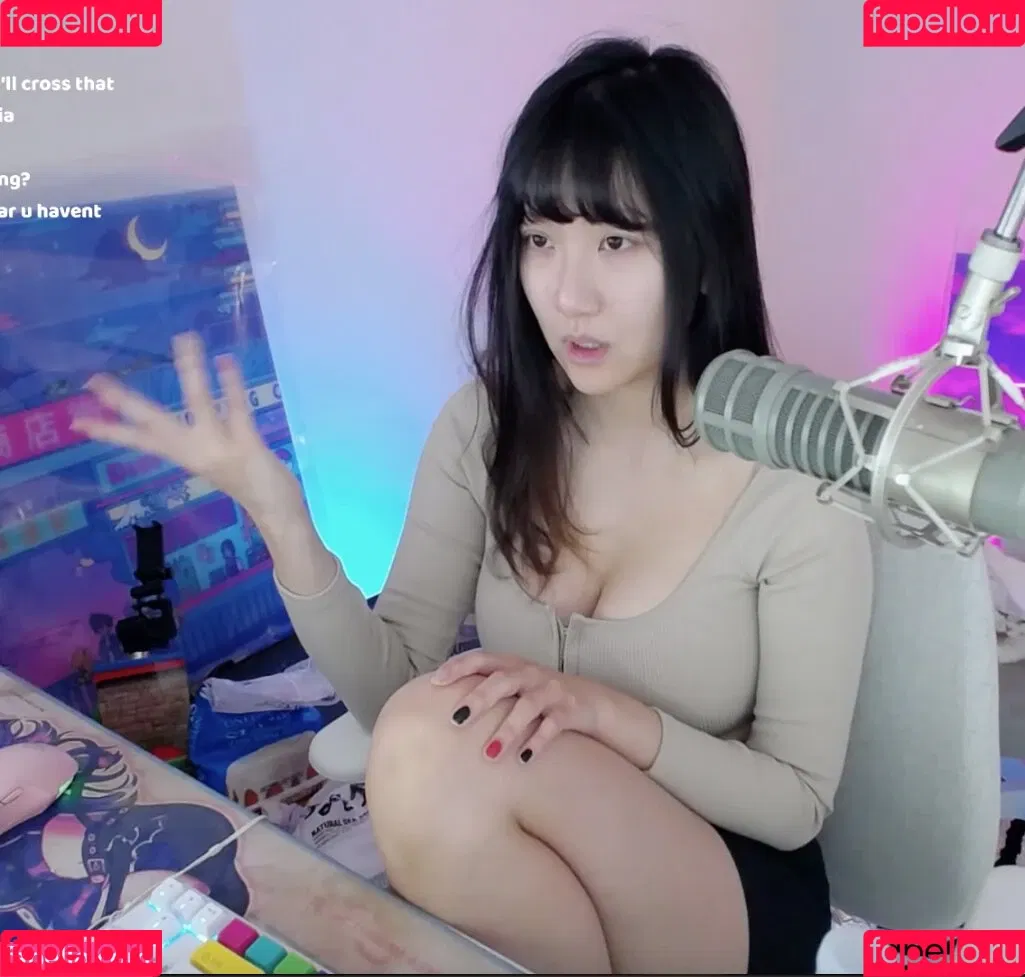 AriaSaki / annoyingaria Onlyfans Photo Gallery 