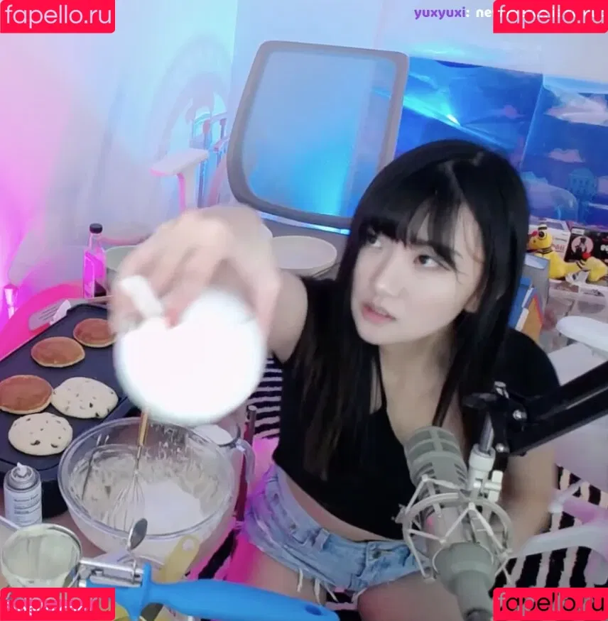 AriaSaki / annoyingaria Onlyfans Photo Gallery 