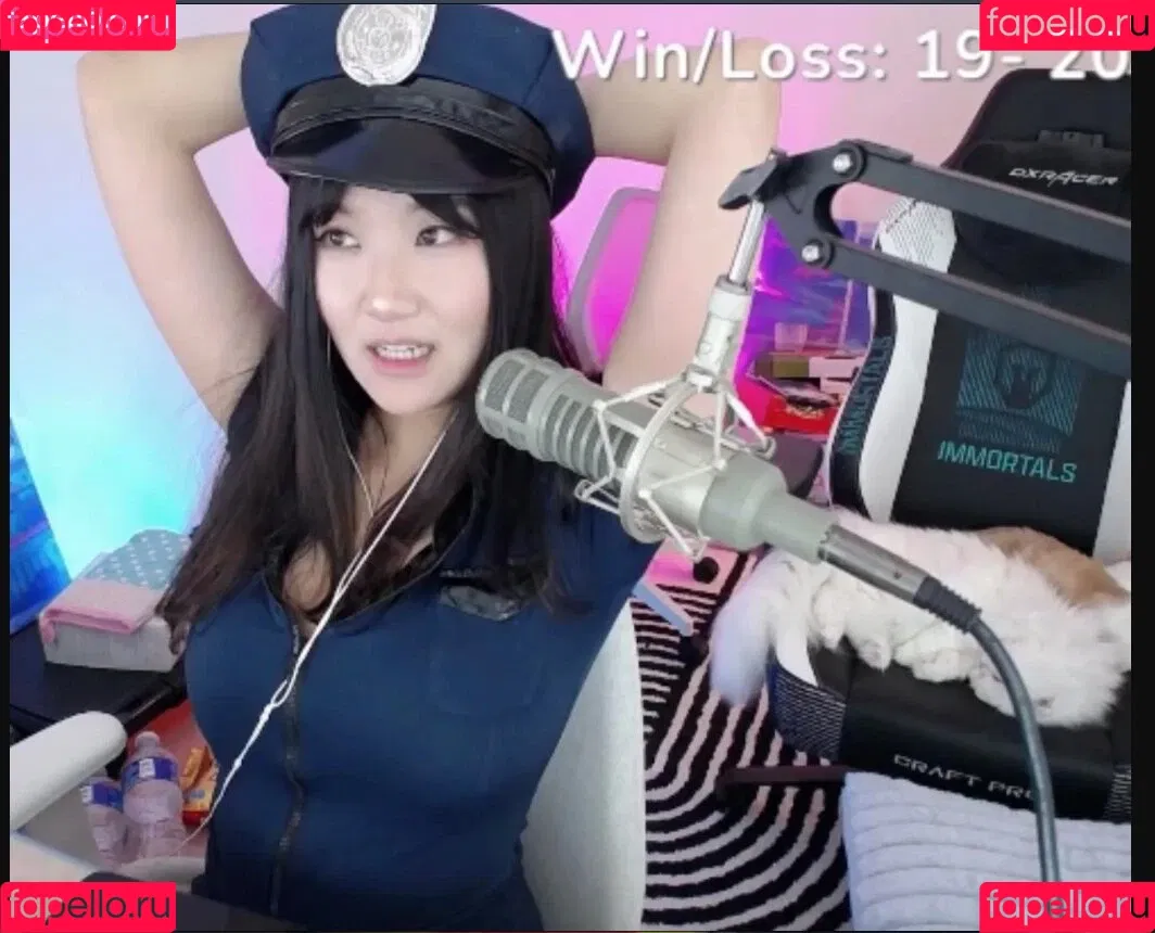 AriaSaki / annoyingaria Onlyfans Photo Gallery 