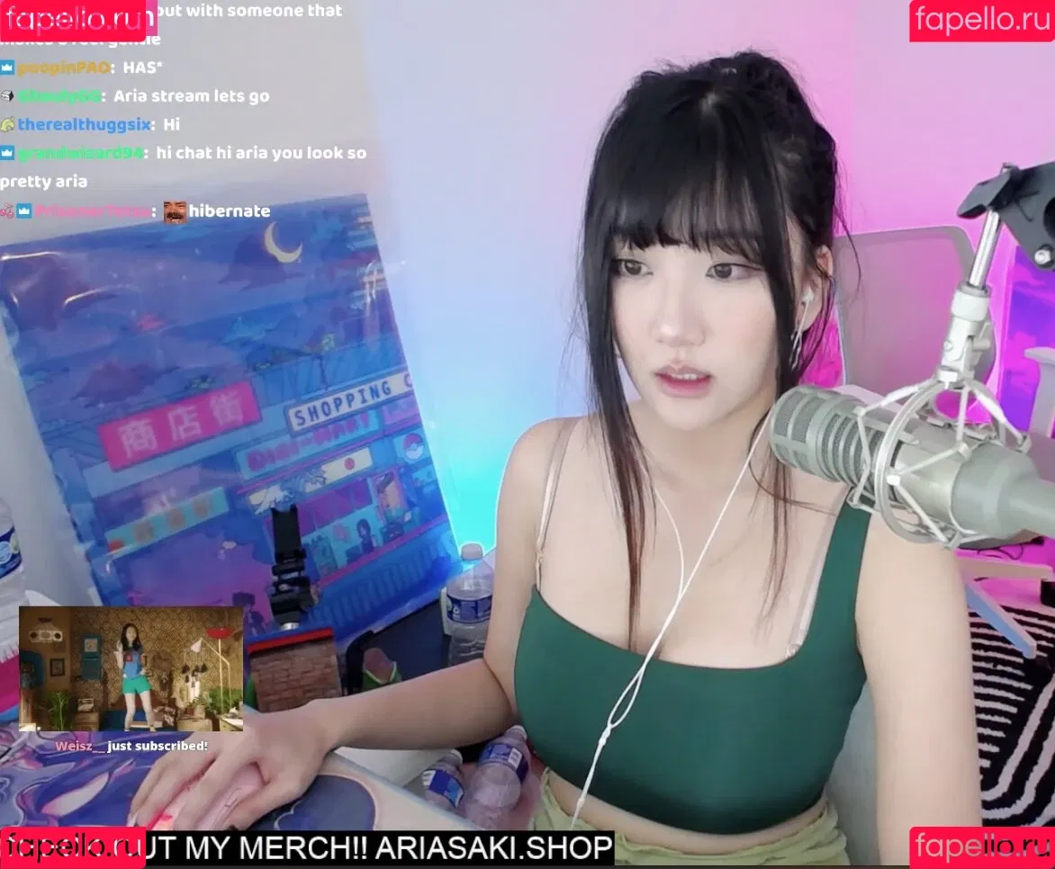AriaSaki / annoyingaria Onlyfans Photo Gallery 