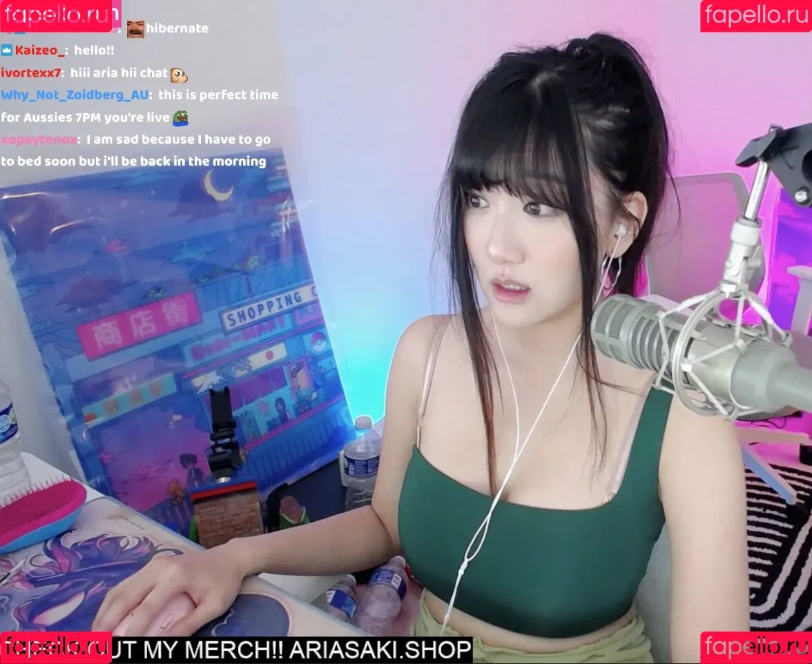 AriaSaki / annoyingaria Onlyfans Photo Gallery 
