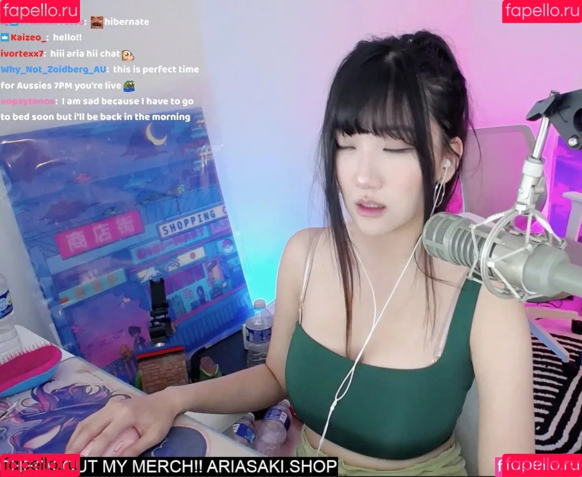 AriaSaki / annoyingaria Onlyfans Photo Gallery 
