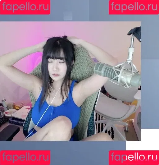 AriaSaki / annoyingaria Onlyfans Photo Gallery 