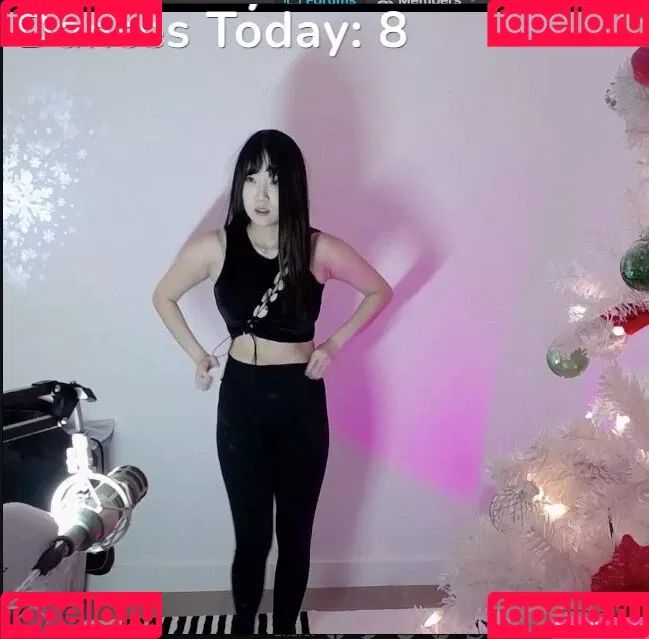 AriaSaki / annoyingaria Onlyfans Photo Gallery 
