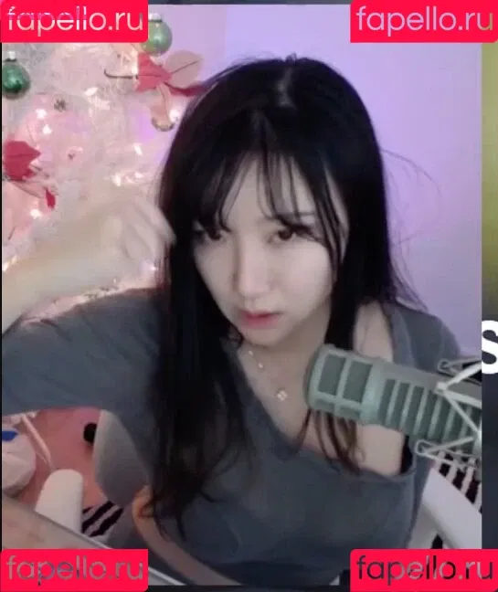 AriaSaki / annoyingaria Onlyfans Photo Gallery 