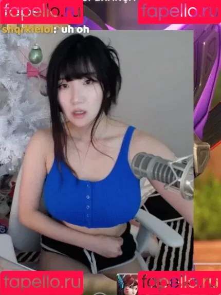 AriaSaki / annoyingaria Onlyfans Photo Gallery 