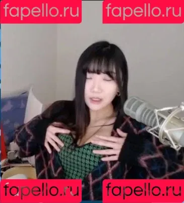 AriaSaki / annoyingaria Onlyfans Photo Gallery 