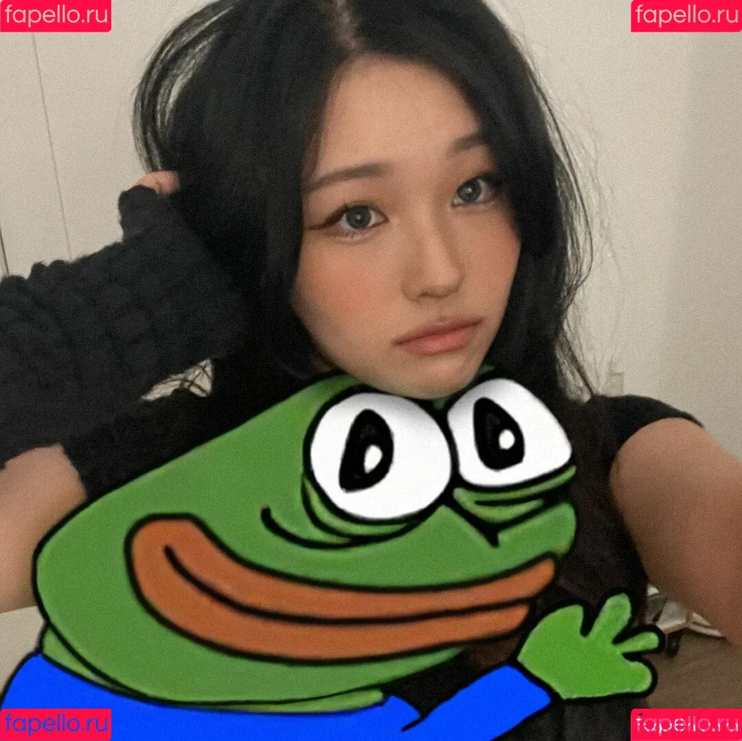 AriaSaki / annoyingaria Onlyfans Photo Gallery 