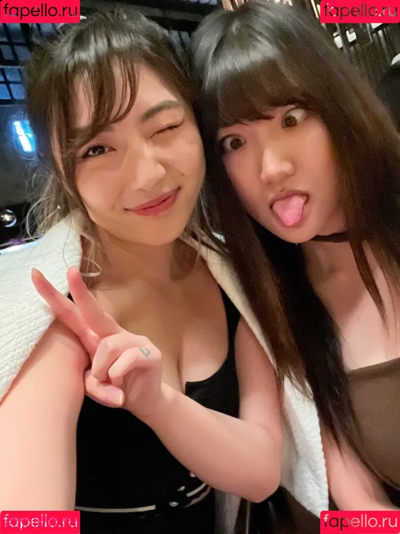 AriaSaki / annoyingaria Onlyfans Photo Gallery 
