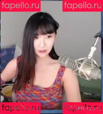 AriaSaki / annoyingaria Onlyfans Photo Gallery 
