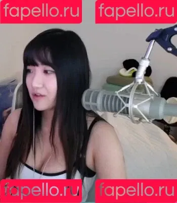 AriaSaki / annoyingaria Onlyfans Photo Gallery 
