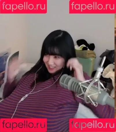 AriaSaki / annoyingaria Onlyfans Photo Gallery 