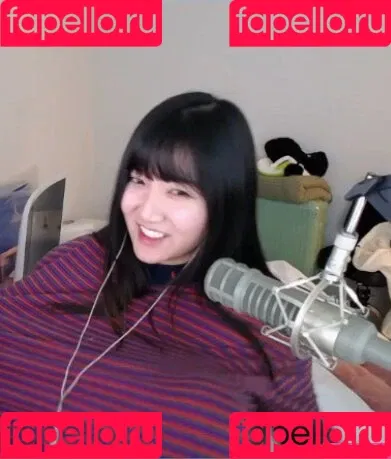 AriaSaki / annoyingaria Onlyfans Photo Gallery 