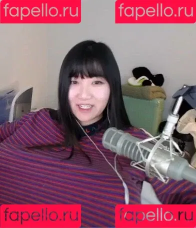AriaSaki / annoyingaria Onlyfans Photo Gallery 