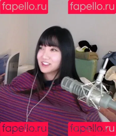 AriaSaki / annoyingaria Onlyfans Photo Gallery 