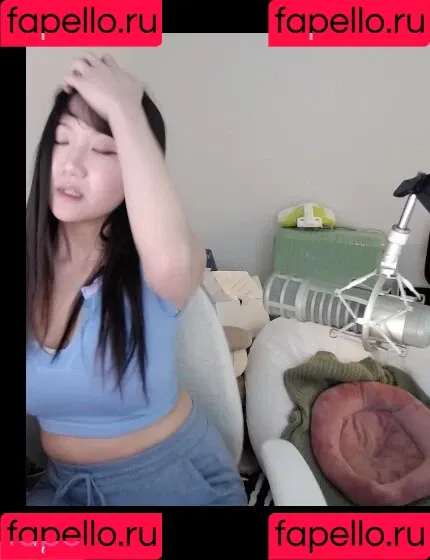 AriaSaki / annoyingaria Onlyfans Photo Gallery 