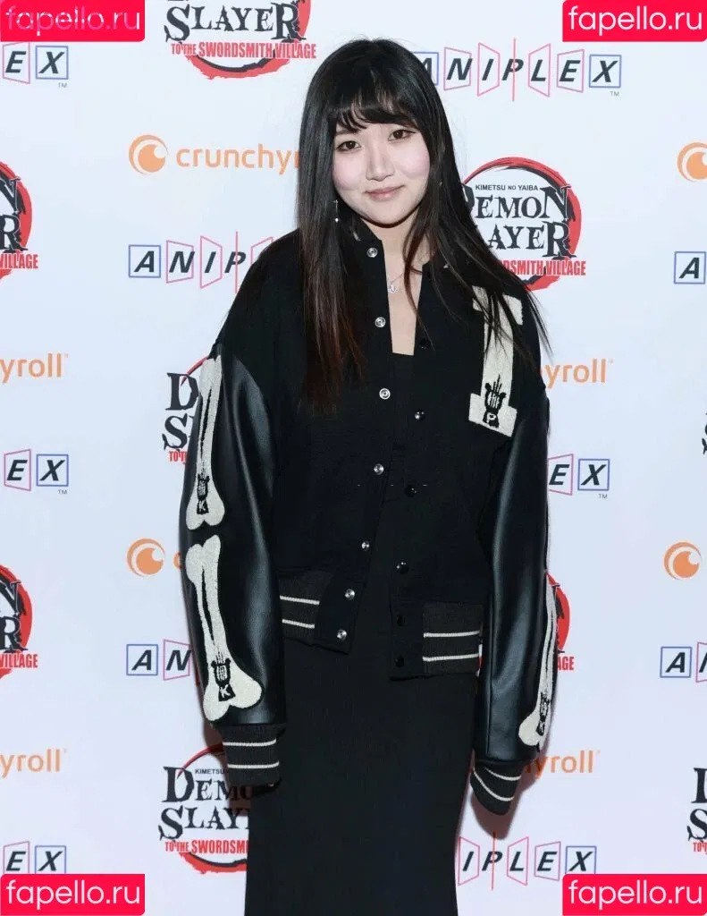 AriaSaki / annoyingaria Onlyfans Photo Gallery 