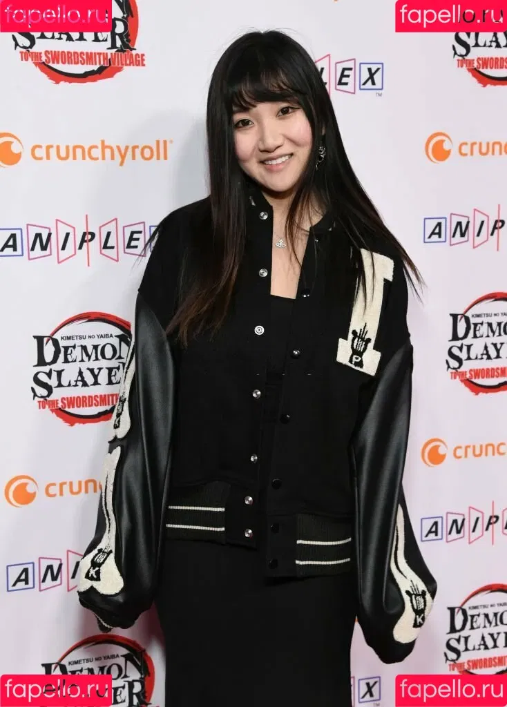 AriaSaki / annoyingaria Onlyfans Photo Gallery 