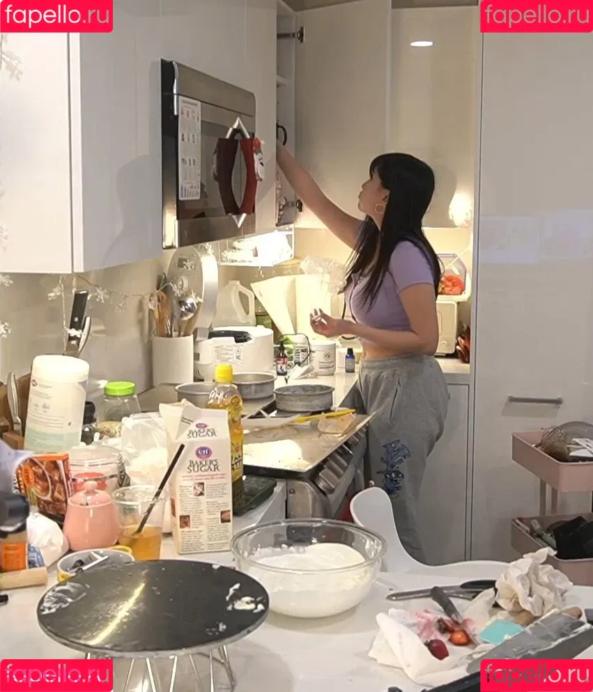 AriaSaki / annoyingaria Onlyfans Photo Gallery 