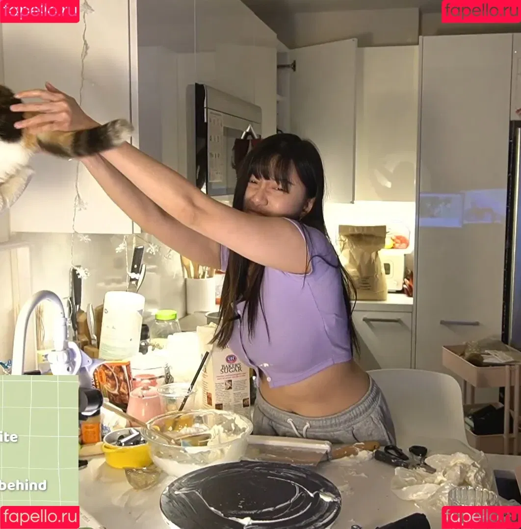 AriaSaki / annoyingaria Onlyfans Photo Gallery 