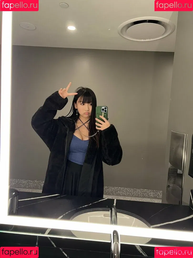 AriaSaki / annoyingaria Onlyfans Photo Gallery 